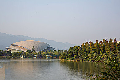 禁止18岁以下下的黄色软件：极限竞速地平线5推出视觉净化系统，智能护航青少年游戏体验