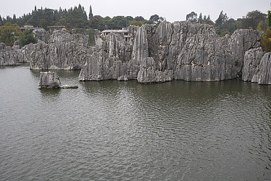 超帥體育生學長打飛機H：竞技场空战新纪元，王牌飞行员与动态战场引爆对战热潮-3