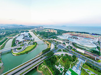 男生和女生打扑克差差差差:策略卡牌与极速狂飙的完美融合,竞速王牌带来全新对决体验-2