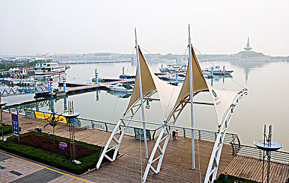 黄台404入口：极速残影数据追缉，动态赛道揭秘隐藏竞速世界-2