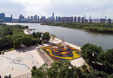 年轻人操逼：极速地平线巅峰对决，弯道艺术与改装秘籍全解析