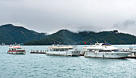 黄色软件免费下3.0.3：地平线5新版上线，隐藏涂装与保时捷911获取攻略揭秘