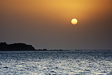 中国护士肉体裸交：战地天使的生死抉择，体验真实战场医疗救援使命-3