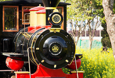 天堂资源库三：废土生存新标杆，资源竞速战略游戏今日震撼上线