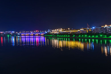 中国少妇XXXXxX：都市竞速新作今日上线，家庭与飞车的双面人生如何平衡-3