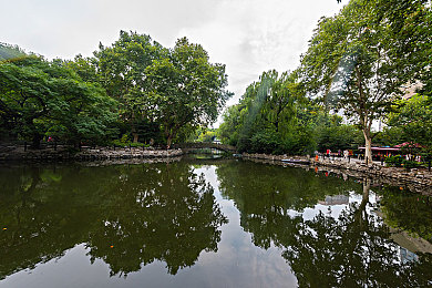 真人羞羞:竞速与整蛊交织,体验脸红心跳的虚拟飙车社交-3