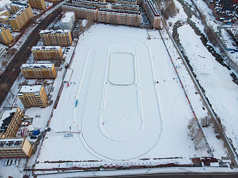 玩奴:当钢铁之心在霓虹街道上学会呼吸-3