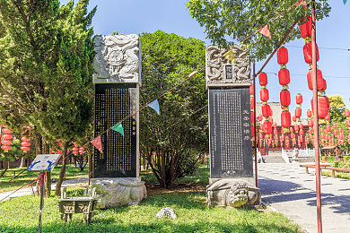 涉黄软件免费：飙车狂徒隐藏模式引争议，免费补丁暗藏成人内容陷阱