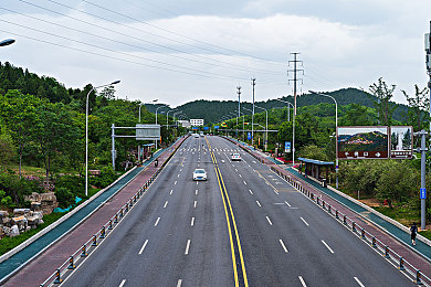 裸体美女应用：极速幻影登场，自定义艺术与硬核竞速的完美融合-3