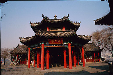 男女干那个的网站：双人共驾革新竞速，街头狂飙体验极致协作-2