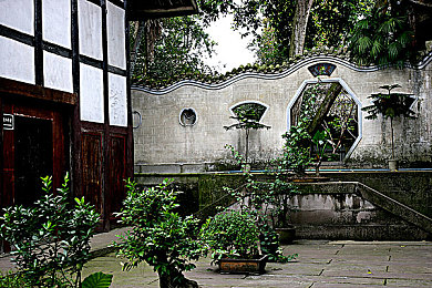 国产福利久久久：驾驭国货之光，在极限竞速地平线中感受持久驰骋魅力