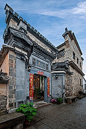 啦啦漫画首录登录入口：漫画风赛车新纪元，极速之旅今日开启专业竞速测试-2