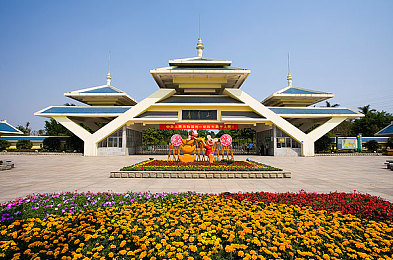 爽 躁多水 快 深点游戏：暴雨轰鸣，极致驾驭，沉浸竞速世界的真实挑战-3