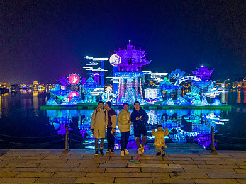 男生女生在差差差app：双性搭档驱动创新竞速，差分协作系统重塑团队竞速游戏体验-3