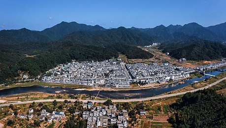 国产成人综合av：国产竞速新作《极速狂飙》正式发售，融合深度改装与成熟剧情引爆驾驶体验-2