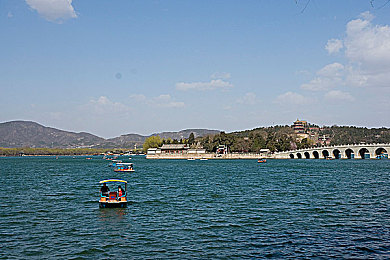 男生和女生一起插插插:双人协同改装新游上线,竞速改造师今日开启公测-3