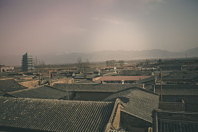 班花裸身将两腿扒开让全班吃：颠覆性校园生存竞技游戏今日上线，创新隐喻设计引爆策略对战热潮-2