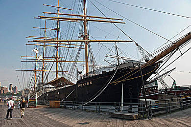 今天高清视频免费播放第1集插曲：极速幻影重启，霓虹追忆中驶向未知竞速之旅