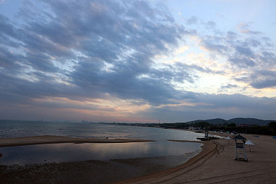 中文亚洲一区二区:虚拟赛道上的速度对决,探索玩家社群的竞技版图与文化交融-2