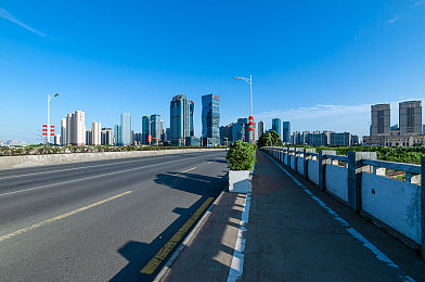 自由管性别西元：驾驭未来身份，在赛博都市中自定义你的驾驶时代-4