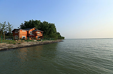 男生的困困放在女生的困困无声：双心引擎，默契竞速中的情绪共振之旅