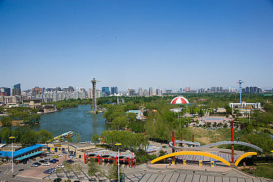 老师的兔兔:粉色赛车破风校园,竞速解密暗藏玄机-3