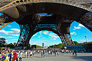 人人干人人撸：全民赛车新纪元，改装狂潮席卷街头，真实驾驶体验再升级-3