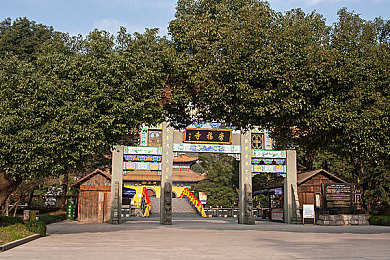 一百款流氓软件：驾驭失控代码，在霓虹街头开启黑客追猎之旅-3