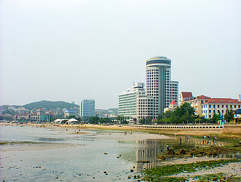 东京成人网：都市竞速新作上线，东京地下赛车网络揭秘，真实改装与动态天气重塑街头狂飙