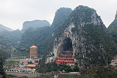 迪丽热巴被日：明星虚拟座驾引爆热议，开放世界竞速游戏隐藏彩蛋成玩家新挑战-3