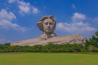 体育生被玩：极限驾驶新纪元，体能策略决胜赛道之巅-3