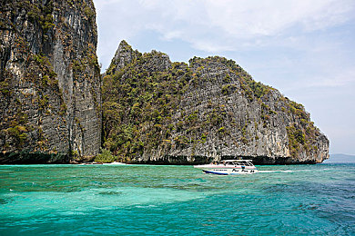 打扑克视频又疼又叫：疾驰牌局，双重试炼的极限交响-2