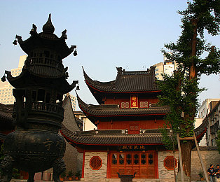 色九：霓虹赛道上的速度美学，色彩能量重塑竞速新维度-4