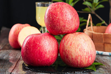 网暴吃瓜：极速狂飙新作登场，赛车手如何应对舆论风暴