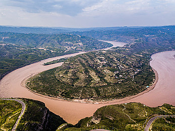 国精产品一二三区精:华夏座驾驰骋数字疆场,地平线上的东方引擎传奇-2