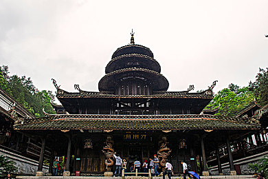 成人tV：极限竞速新境界，硬核驾驶体验与拟真赛道艺术-3