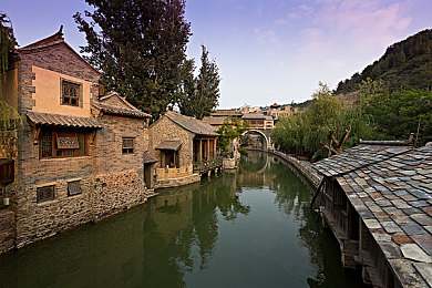 99热只有这里有：墨西哥狂飙，地平线下的永恒引擎与沙尘之诗