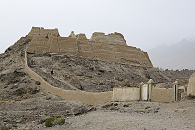 老婆自述3 P刺激经历：极限竞速地平线5全新三重挑战模式上线，高强度沉浸体验引爆玩家热议