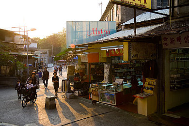 vivo涉黄软件：在霓虹深渊中追问删除的伦理，于数据洪流间打捞被掩埋的真实-2