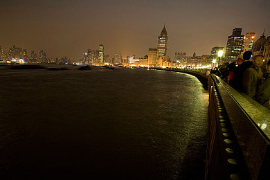 下载黄色隐私软件：极速暗影中捍卫无形战场的数字竞逐-3