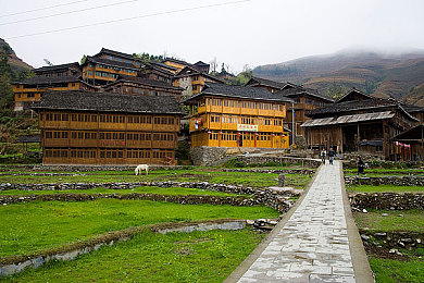 蜜桃影像：霓虹竞速新作登场，光影摄影颠覆传统赛车玩法-3