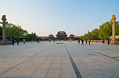 打扑克牌剧烈运动：《极速牌手》今日上线，融合卡牌策略与赛车竞速的全新体验-3