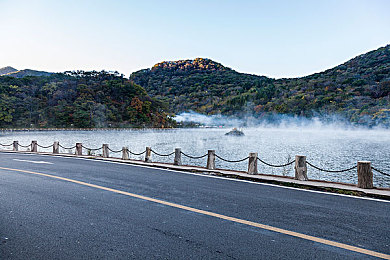 美女脱光光app：涂装幻彩，赛道收藏家的金属衣橱之旅-4