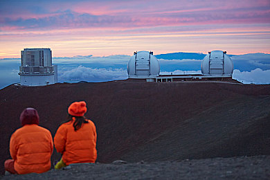 国内成人A片：《极速狂飙：都市夜行》正式上线，深度改装与夜战追逐引爆赛车狂潮