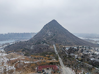 男生女生一起拆拆拆：合作解谜新体验，化身工程师重塑爱车轰鸣-2