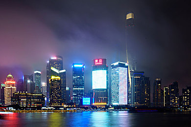 亚洲一区二区h：霓虹都市与雨林山道，双面赛道驾驶终极挑战-4