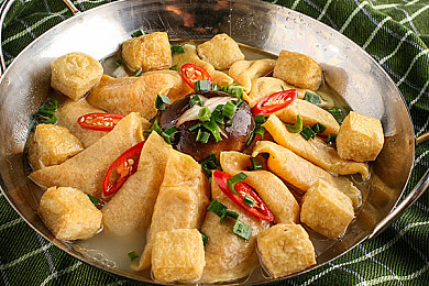 五月天色美国：霓虹节拍，摇滚公路，夜色竞速交响诗-1