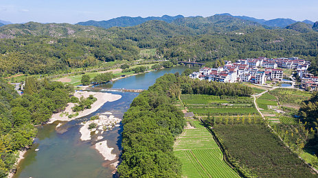 黄色下载软件3.0：霓虹密钥，极速入侵，代码驰骋未来都市-3