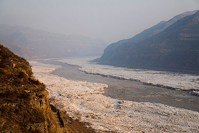 男同黄色：《极速羁绊霓虹线》今日上线，竞速游戏首次深度融入双男主情感羁绊系统-3