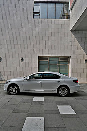 成年人的世界一个就够：深夜泊车，独处中抵达自我之境-3